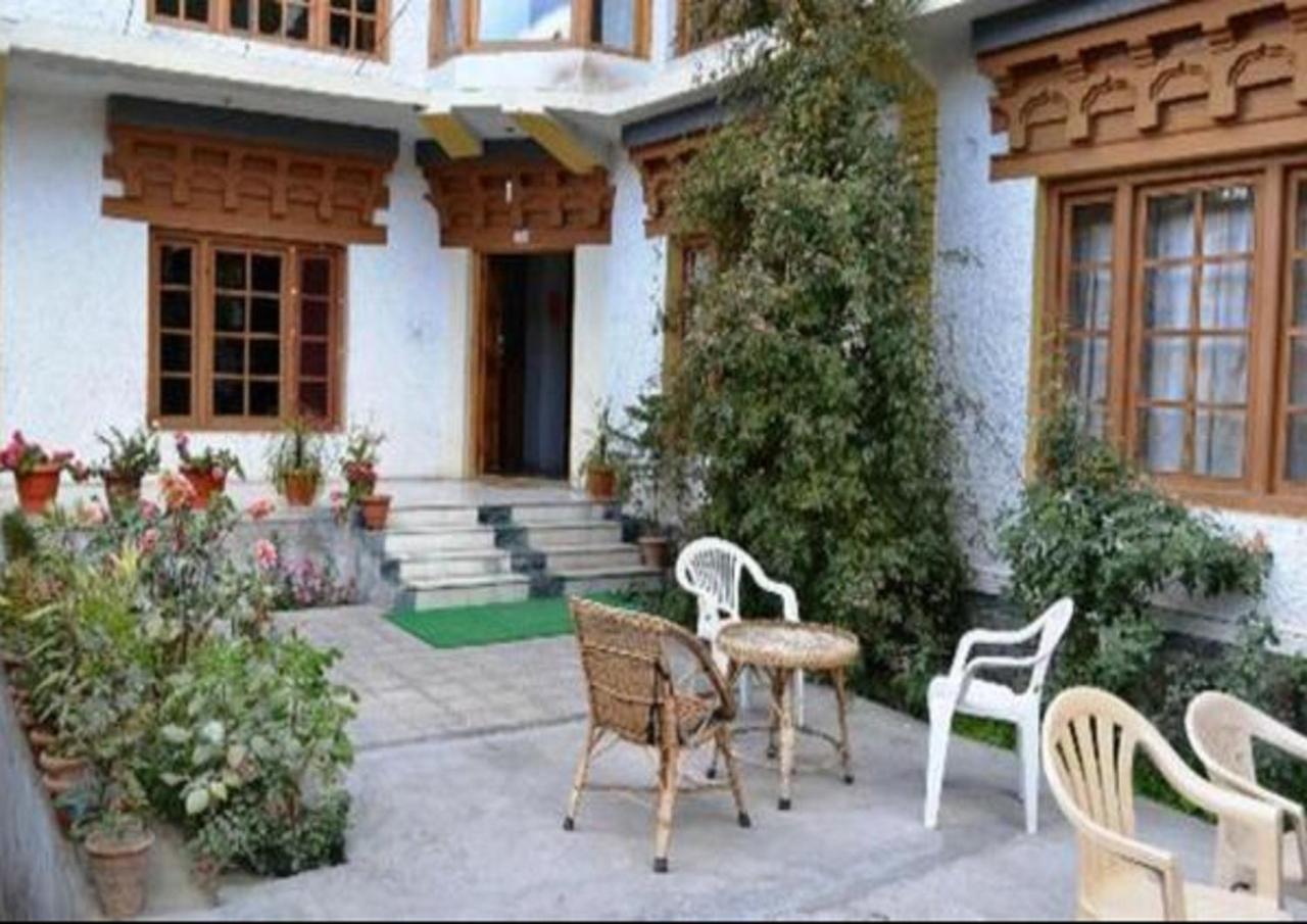Hotel Om Ladakh Léh Exteriér fotografie