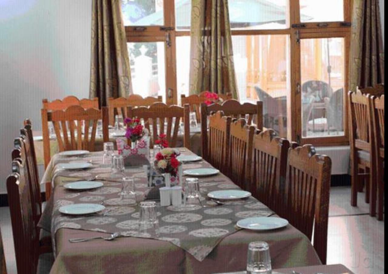 Hotel Om Ladakh Léh Exteriér fotografie