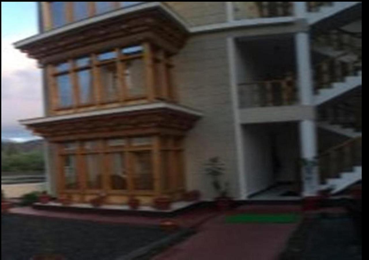 Hotel Om Ladakh Léh Exteriér fotografie